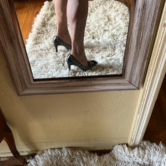 Louis Vuitton shoes - Picture 3 of 16